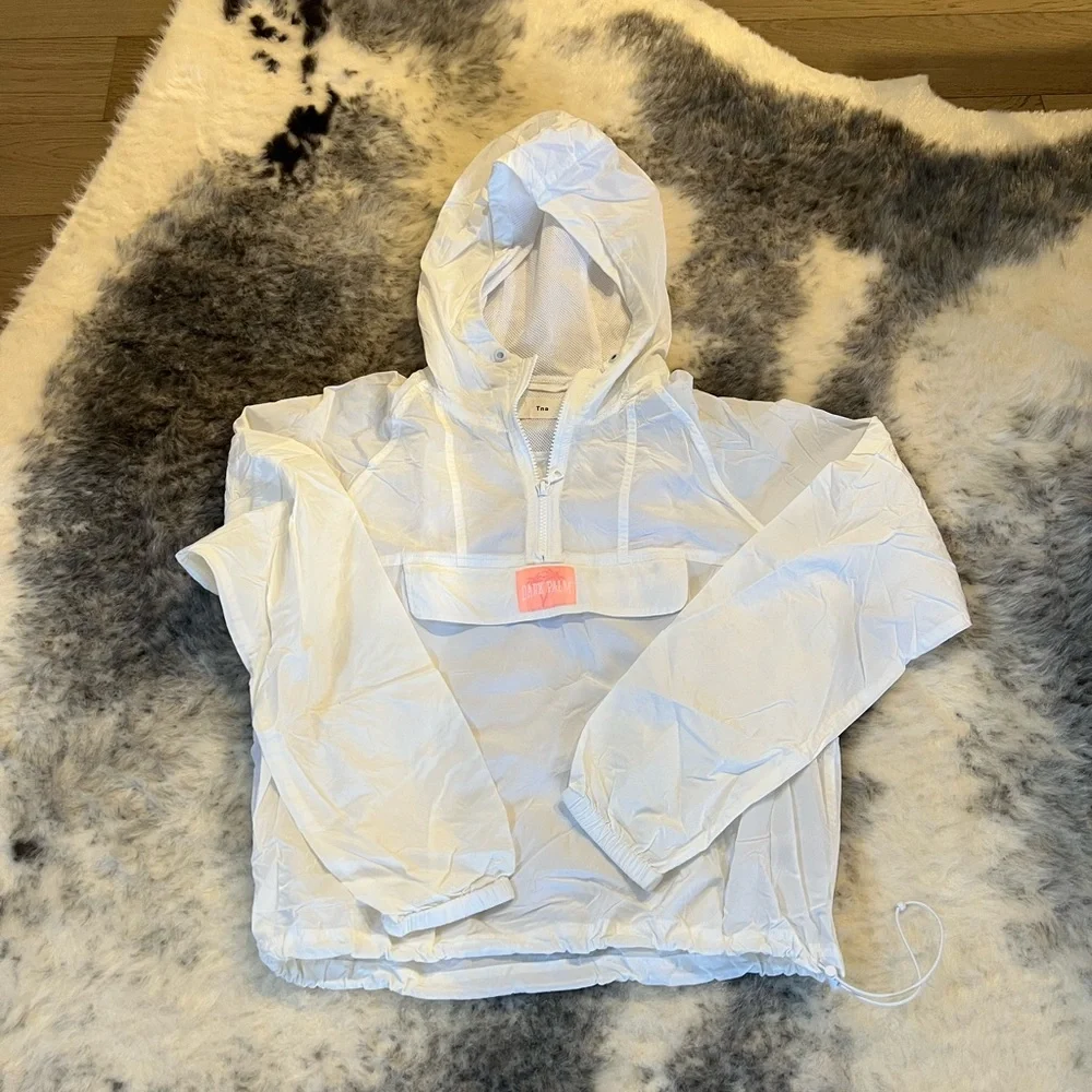 TNA Windbreaker Jacket – White
Excellent Condition - Picture 2 of 9